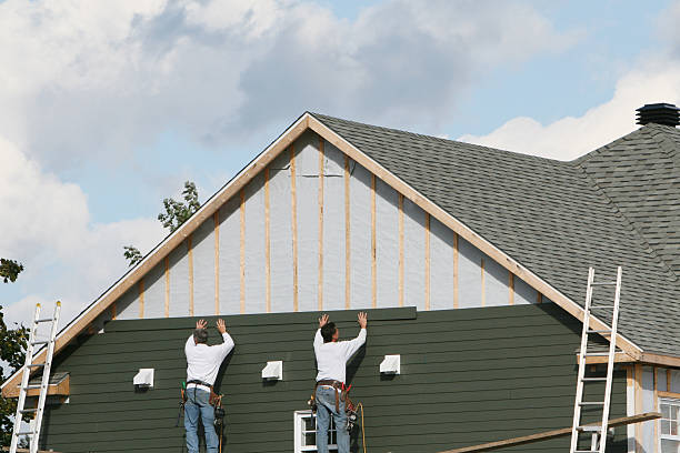 Professional Siding technician working in Winnsboro, TX